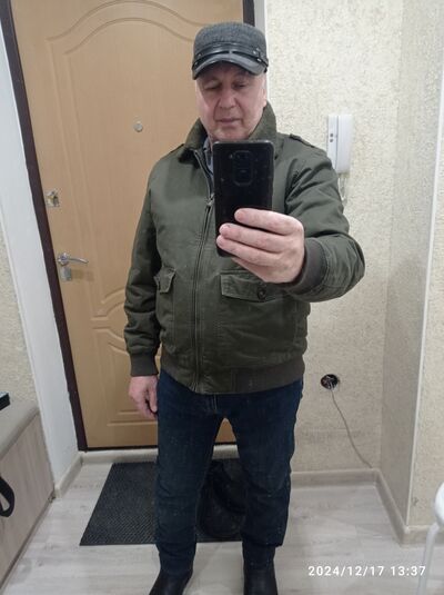  ,   Viktor, 62 ,   ,   , c 