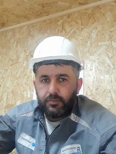  ,   Stan, 34 ,  