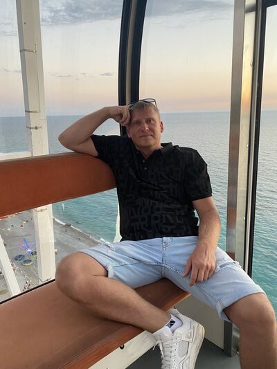  ,   Sergio, 40 ,   c 