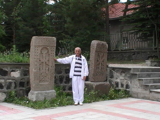 ,   Armen, 53 ,   