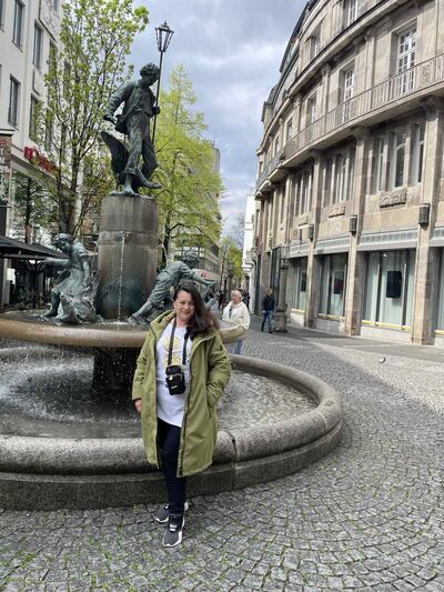  Kassel,   Yaroslava, 54 ,   c 