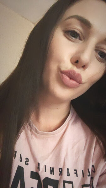  ,   Lilia, 29 ,   ,   
