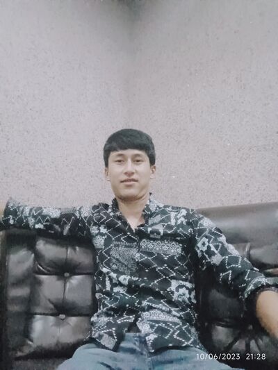  ,   Xurshid, 20 ,     
