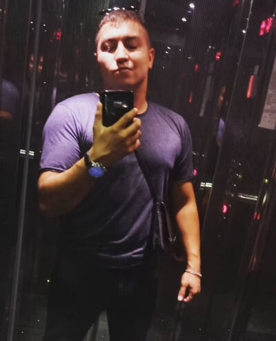  ,   Anton, 33 ,   ,   