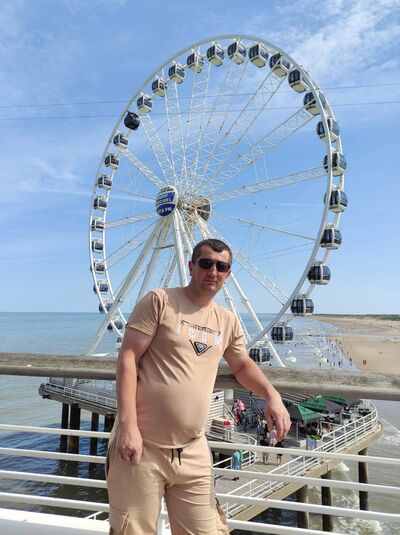  ,   Sergiu, 39 ,   , c 