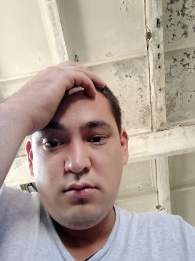  ,   Adilbek, 32 ,   ,   , c 