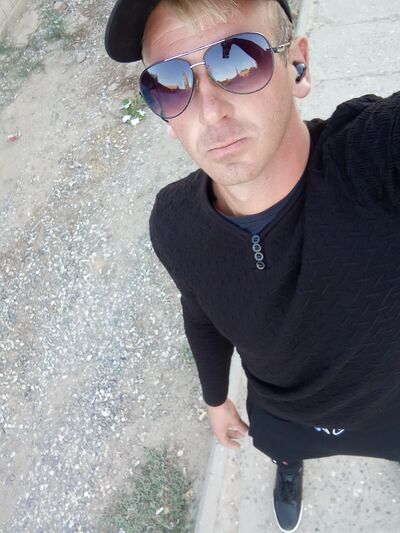  ,   Viktor, 29 ,   ,   
