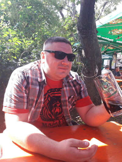  ,   Jony, 40 ,   ,   , c 