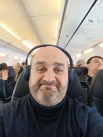  ,   Armen, 38 ,   ,   