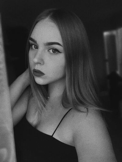   ,   Nadezhda, 21 ,   