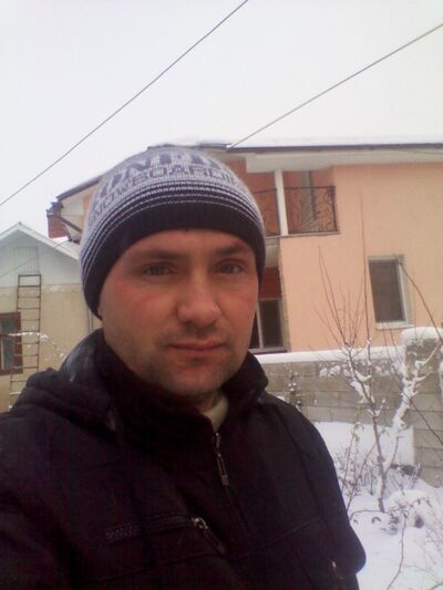  ,   Gheorghe, 44 ,   