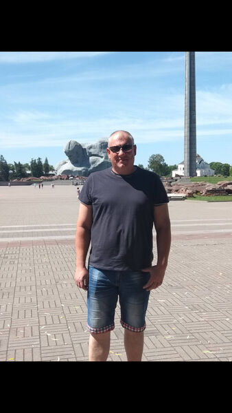  ,   Vitalik, 45 ,  