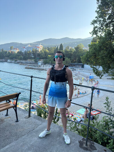  ,   Ruslan, 33 ,     , c 