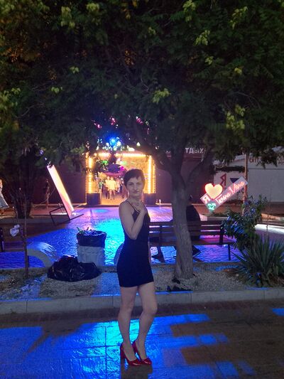  ,   Lilia, 48 ,   ,   