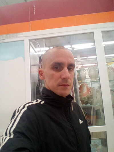  ,   Oleg, 38 ,   