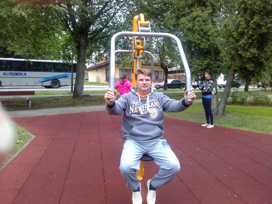  ,   Arnolds, 53 ,   ,   , c 