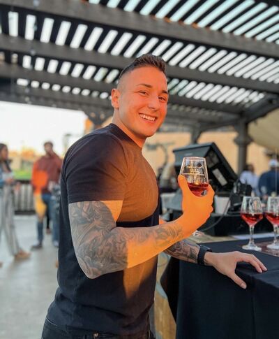  Frankfurt am Main,   John Ramos, 43 ,   ,   , c 