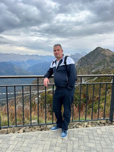  ,   Maksim, 42 ,   ,   