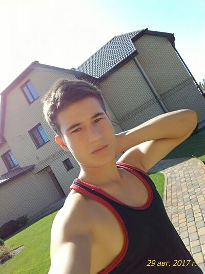  ,   Rojers, 28 ,   