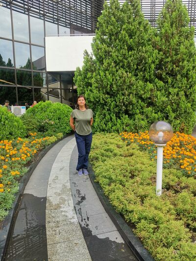  ,   Zena, 48 ,   c 