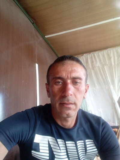  ,   Artur, 43 ,   ,   