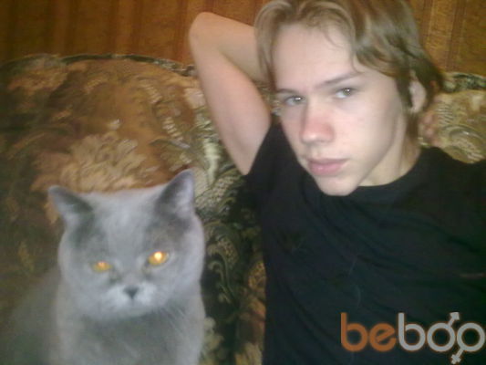  ,   Alex, 32 ,   