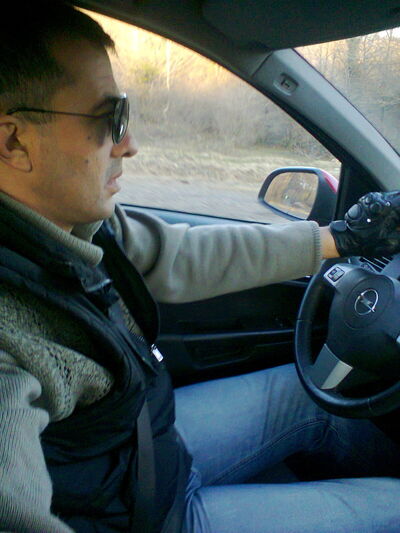  ,   Levani, 52 ,     , c 
