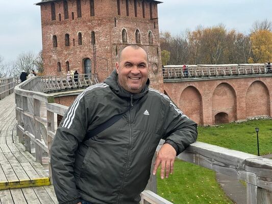  ,   FREDERIK, 49 ,   ,   