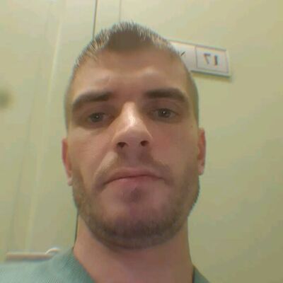  ,   Valentin, 37 ,   ,   , c , 