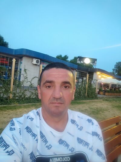  ,   Igor, 42 ,   ,   