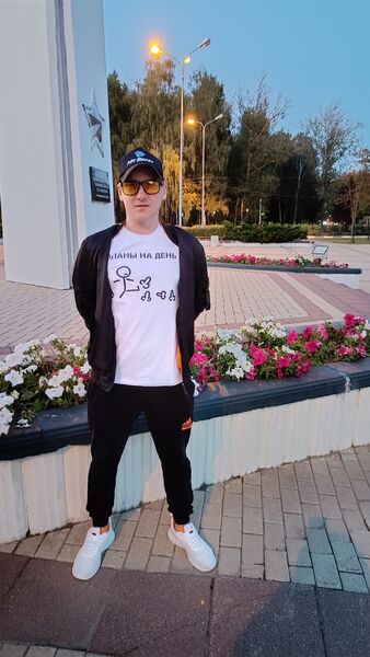  ,   Denis, 38 ,   ,   