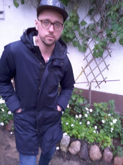  ,   Daniel, 42 ,   ,   , c 