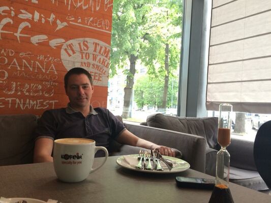  ,   Anton, 41 ,   ,   , c 