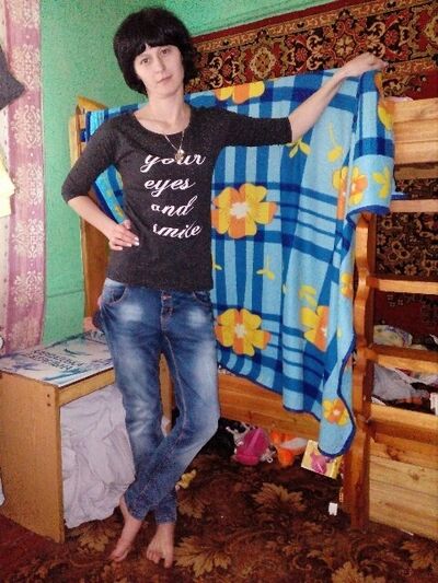  ,   Alice, 35 ,   ,   , c 
