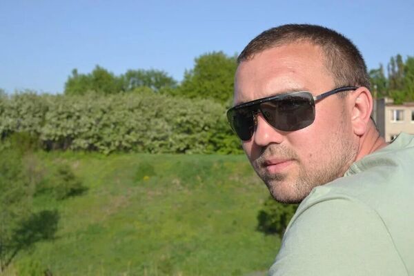  ,   Anatoli, 43 ,   ,   , c , 