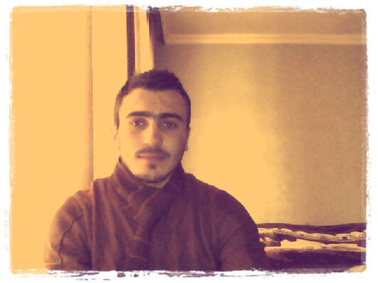  ,   Nikas, 32 ,   