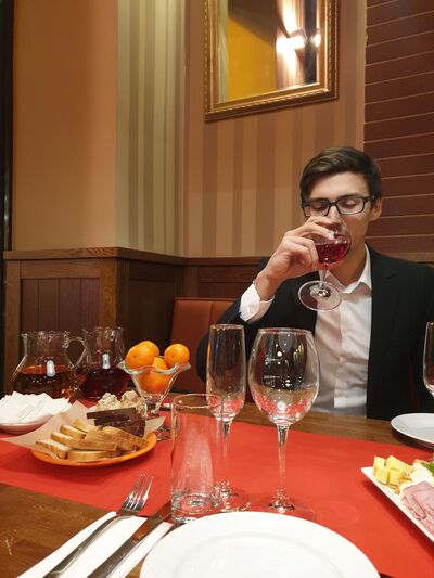  ,   Anton, 39 ,   ,   