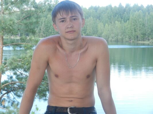  ,   Zhenek, 32 ,   ,   , c 