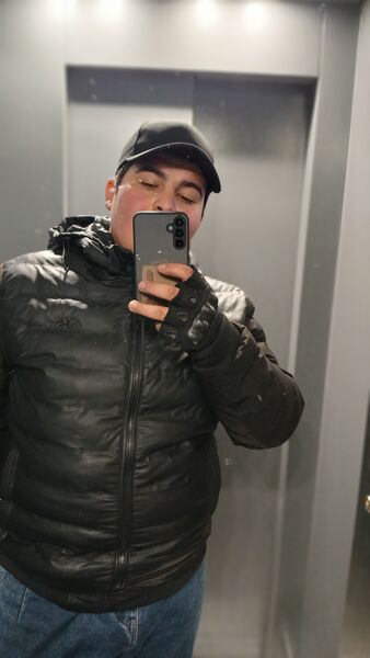  ,   Shuxrat, 22 ,   ,   