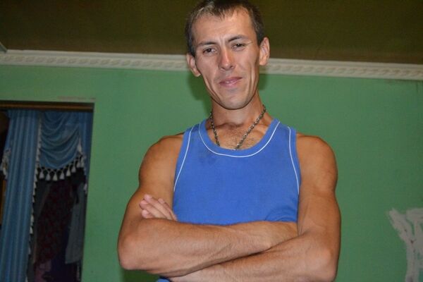  ,   Najmiddin, 39 ,   