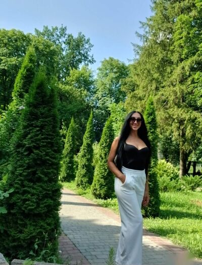  ,   Vika, 39 ,   