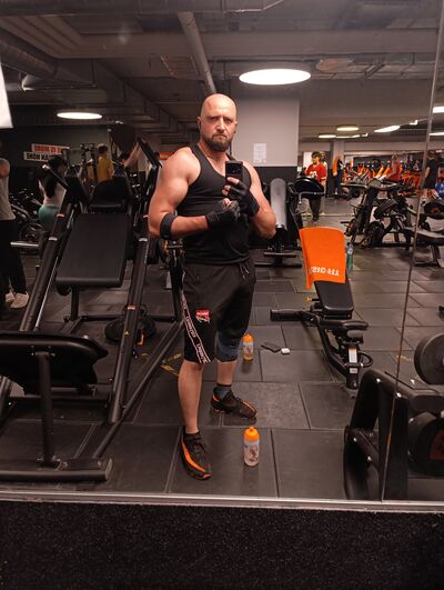  ,   Grigore, 33 ,   ,   