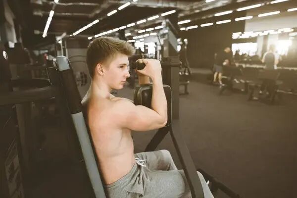  ,   Nikita, 20 ,   ,   