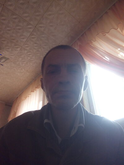  ,   Vitalik, 52 ,  