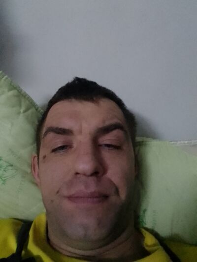  ,   Anton, 41 ,   ,   