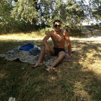  ,   Narneless, 31 ,  