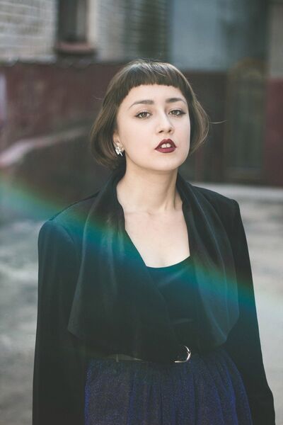  ,   Jana, 28 ,  