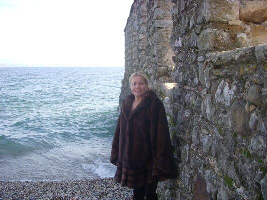  ,   Nina, 59 ,   ,   , c 
