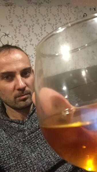  ,   Nik, 41 ,   