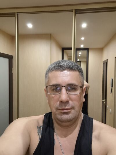  ,   Andrej, 42 ,   ,   